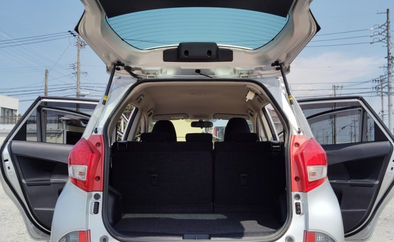 SUBARU TREZIA 1.5I-S 2012