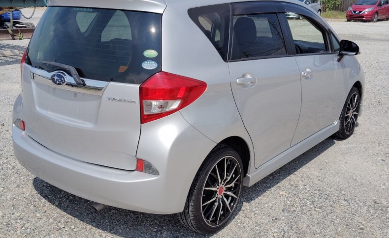 SUBARU TREZIA 1.5I-S 2012