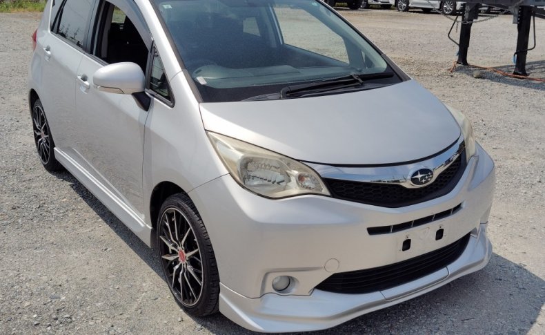 SUBARU TREZIA 1.5I-S 2012