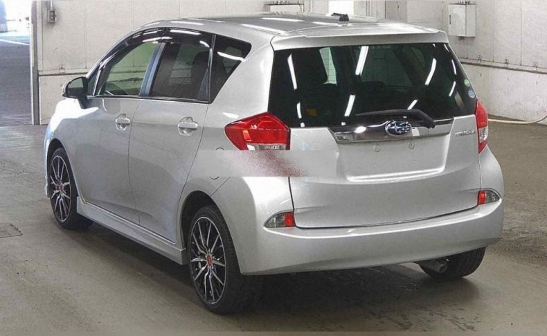 SUBARU TREZIA 1.5I-S 2012