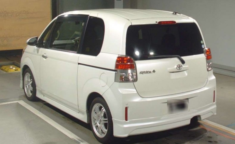 TOYOTA SPADE F 2012