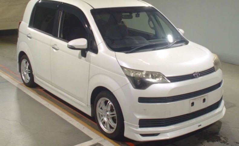 TOYOTA SPADE F 2012