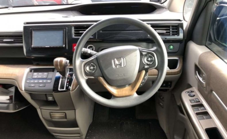 HONDA STEPWGN G EX 2015