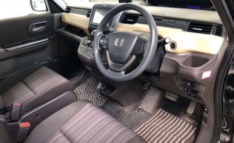 HONDA FREED G 4WD 2017