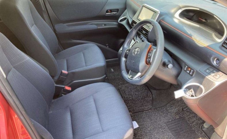 TOYOTA SIENTA G 2015