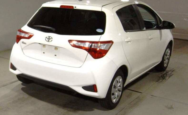 TOYOTA VITZ F 2019