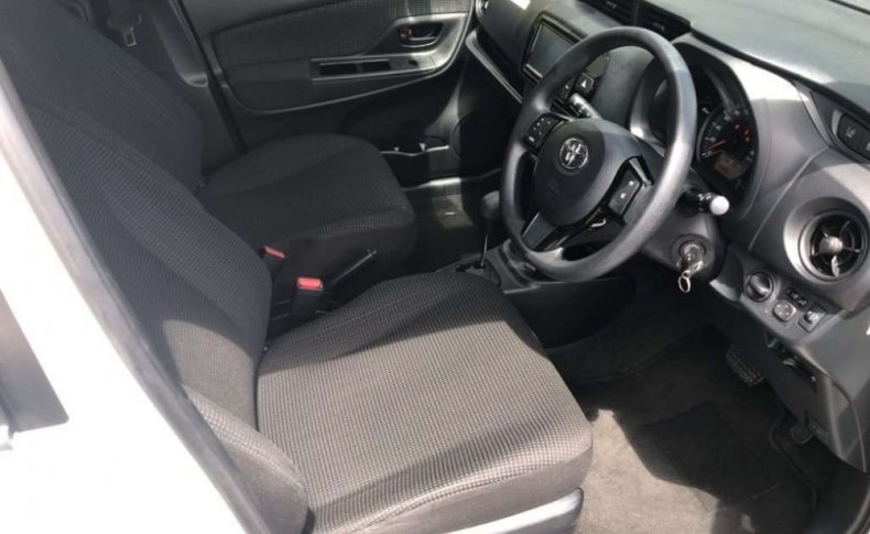 TOYOTA VITZ F 2019