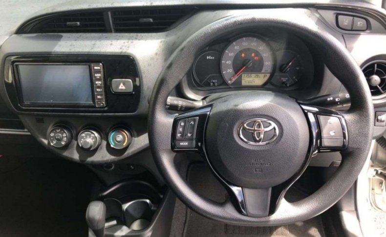 TOYOTA VITZ F 2019