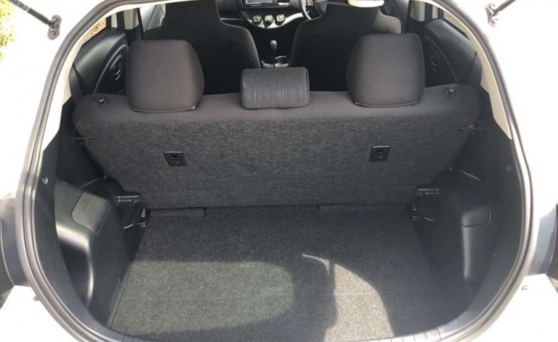 TOYOTA VITZ F 2019