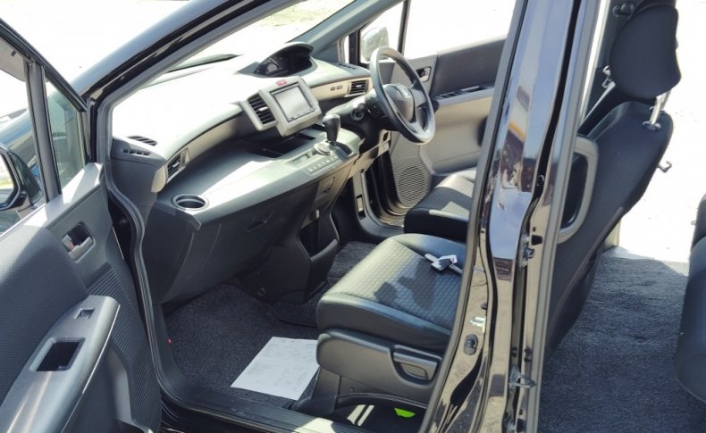 HONDA FREED SPIKE 4WD G Aero 2010