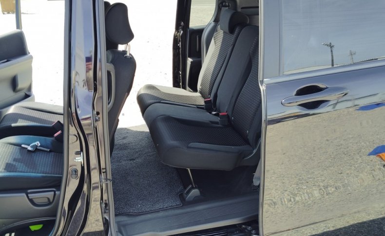 HONDA FREED SPIKE 4WD G Aero 2010