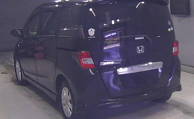 HONDA FREED SPIKE 4WD G Aero 2010