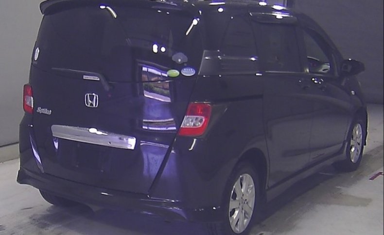 HONDA FREED SPIKE 4WD G Aero 2010