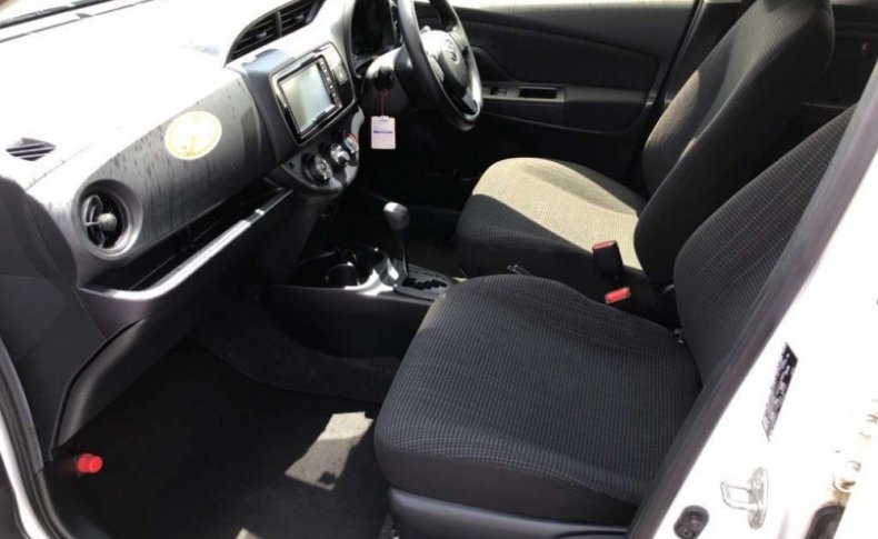 TOYOTA VITZ F 2019