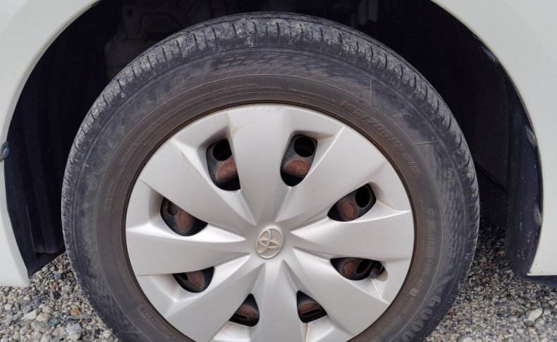 TOYOTA SPADE Х 2013
