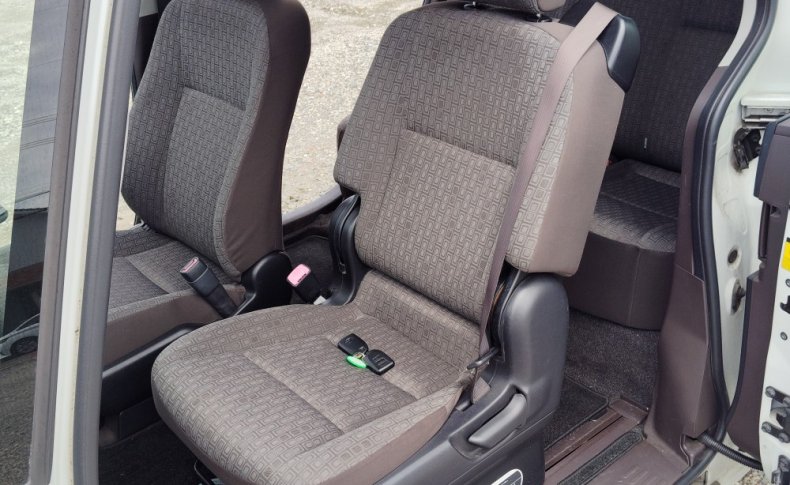 TOYOTA SPADE Х 2013