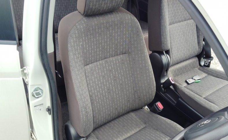 TOYOTA SPADE Х 2013
