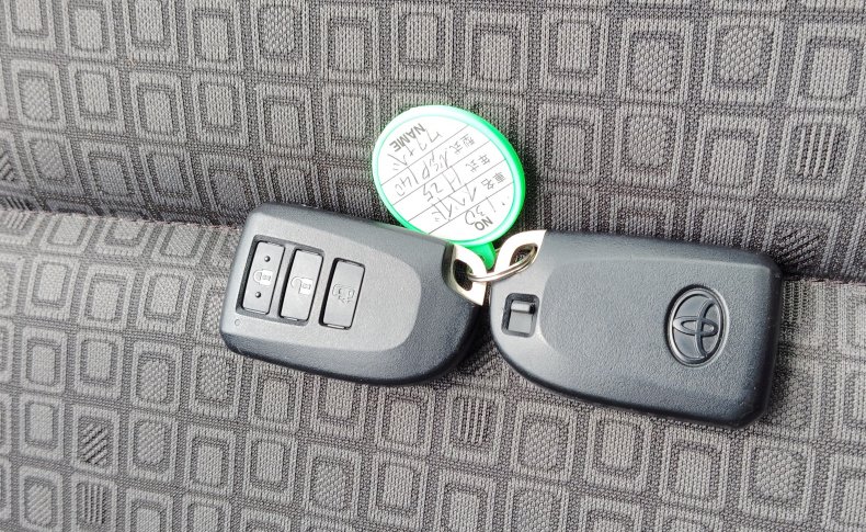TOYOTA SPADE Х 2013