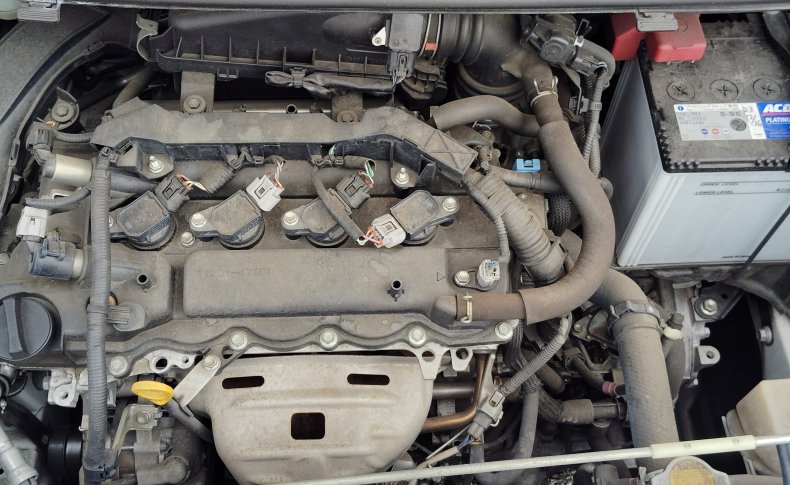 TOYOTA SPADE Х 2013