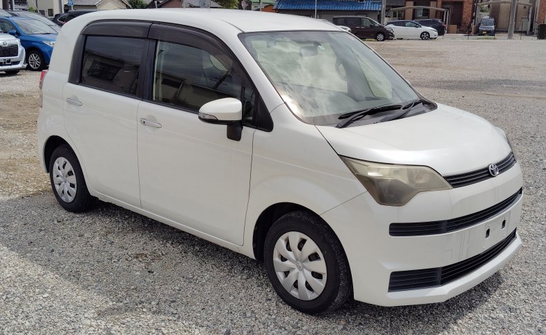 TOYOTA SPADE Х 2013