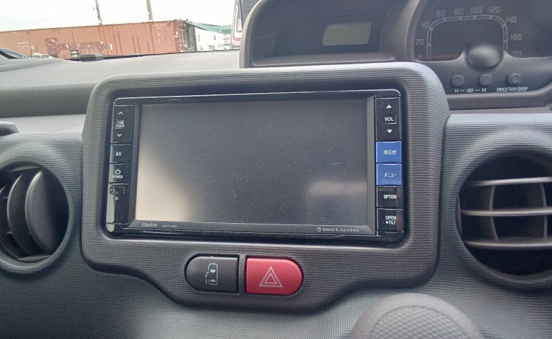 TOYOTA SPADE Х 2013