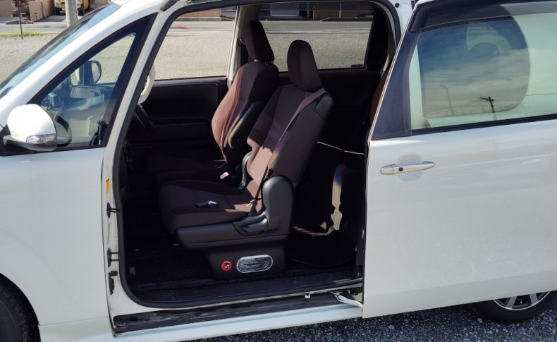 TOYOTA SPADE G 2013