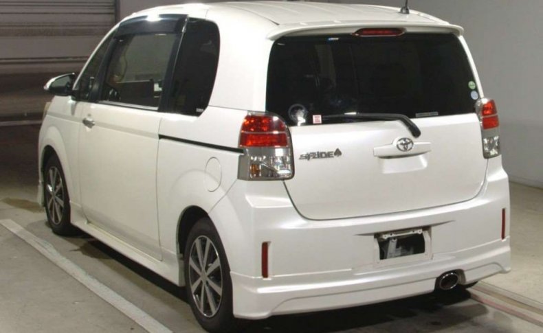 TOYOTA SPADE G 2013