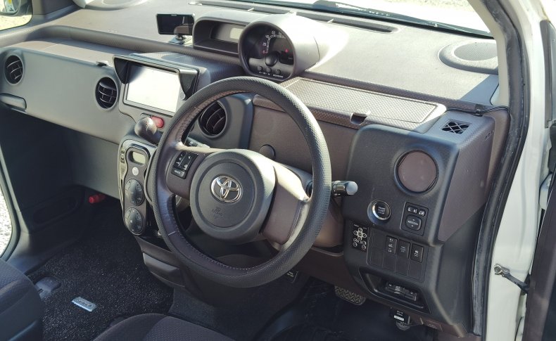 TOYOTA SPADE G 2013