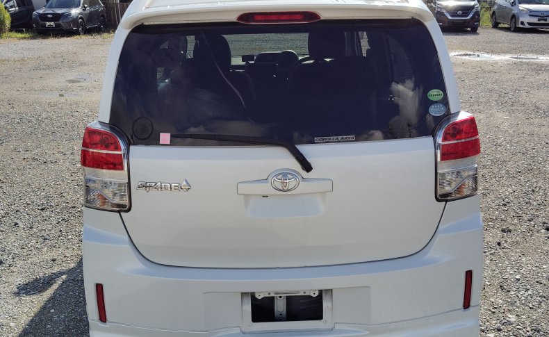 TOYOTA SPADE G 2013