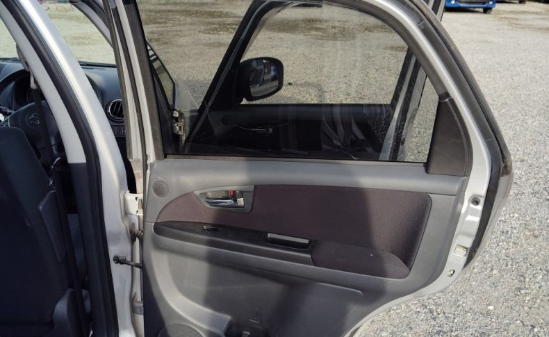 SUZUKI SX-4 1.5XG AWD 4WD 2012