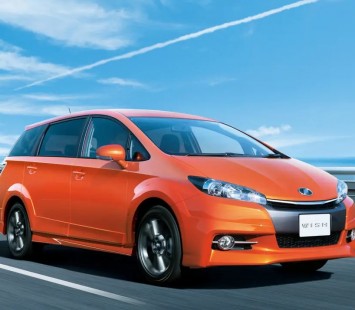 Toyota Wish 2012: полный обзор обновлённого минивэна