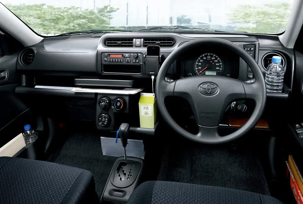 Фото салона Toyota PROBOX