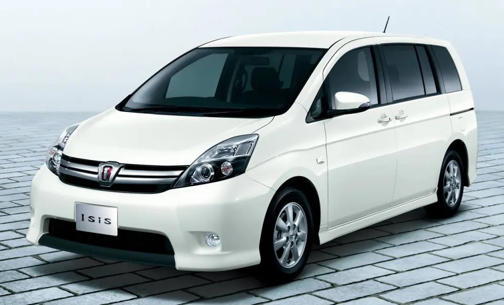 Фото Toyota Isis