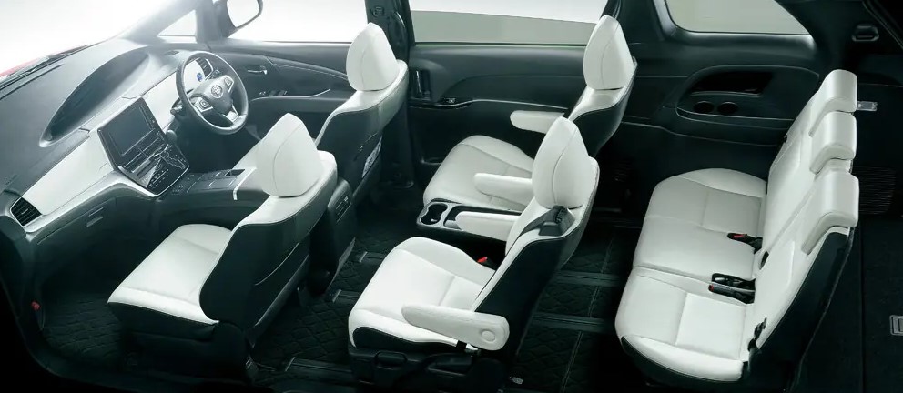 Фото салона Toyota Estima