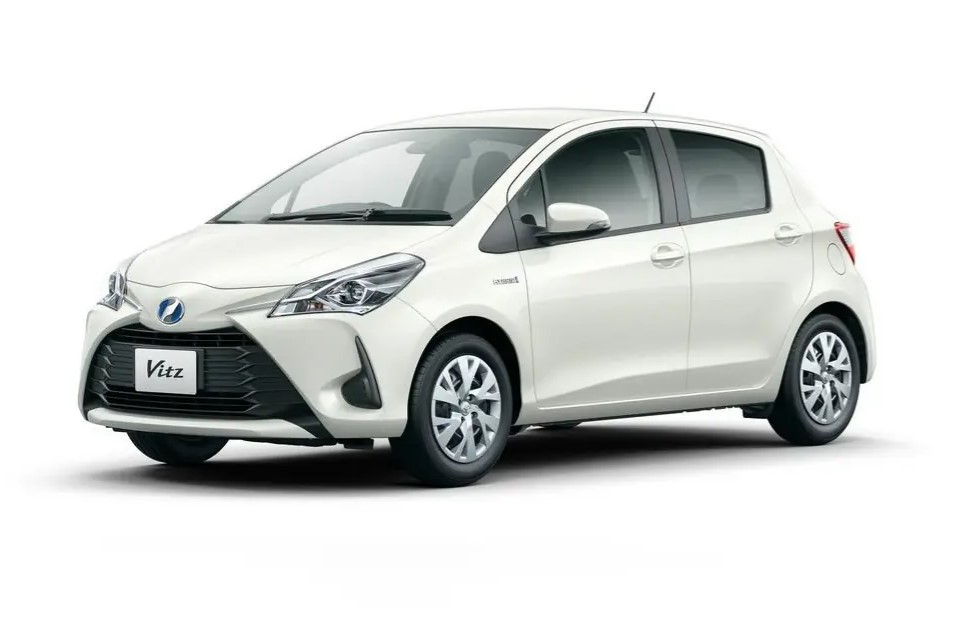 Фото Toyota Vitz
